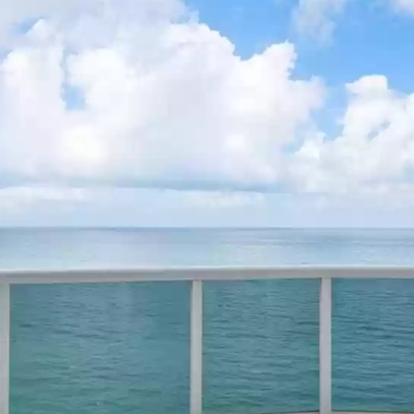 Meet your Posher, P - Picture 1 of 8